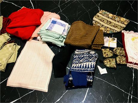 Linen Cleanout Lot - Placemats, Tablecloths & More