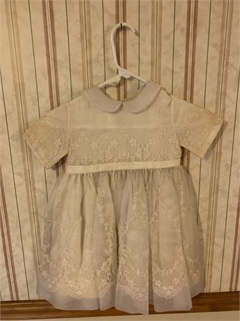 Vintage 1960s Ivory Little Girl's Lined short Sleeve Dress