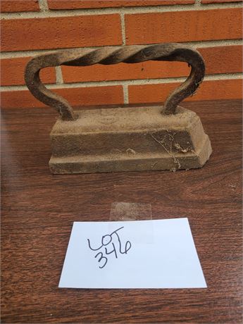 A&W Cast Iron Press Iron No#20