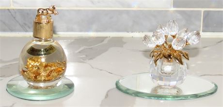 Swarovski Crystal Tulip, Alaska Gold Flakes Souvenir Bottle