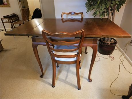 Wood Concord Cherry Finish Foldout Gaming Table & Chairs