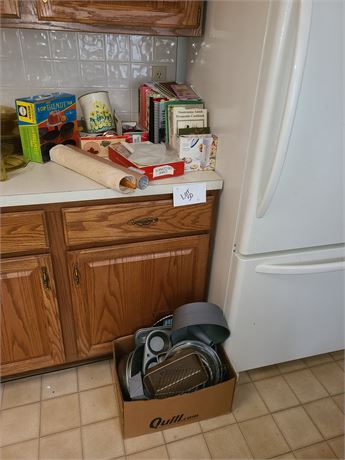 Mixed Baking Lot : Cake Pans / Muffin / Cook Books / Cookie Cutters & More