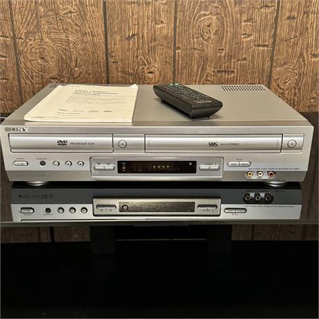 Sony DVD/VCR Combo Model SLV-D300P