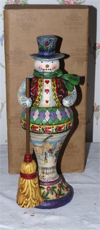 Jim Shore Figurine "In Sweeps Winter's Fun"