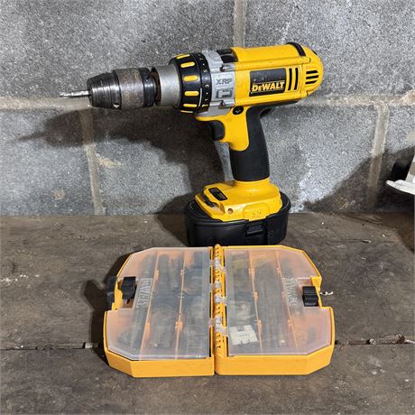 DeWALT XRP DC925 18V Cordless Drill w/ Bits and Battery (no charger)