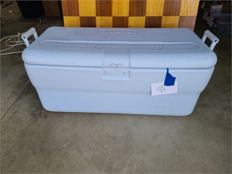 Extra-Large Rubbermaid Cooler