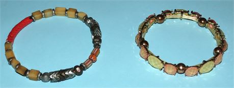 2 Bracelets