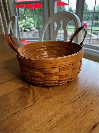 1995 Longaberger Leather Handled Basket With Liner