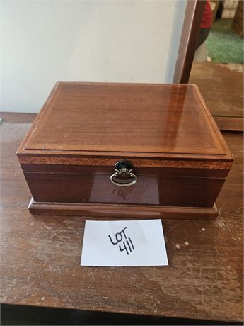 Wood Inlay Humidor Box