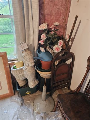 Mixed Gardening Lot - Horse Planter & More