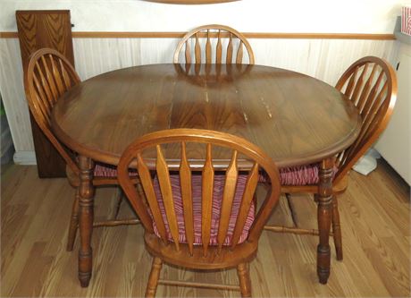 Dining Room Table, 4 Chairs, Leaf