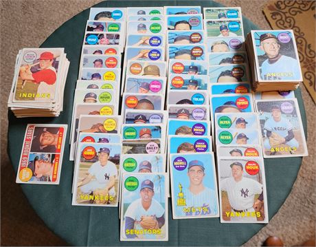 Large Stack of Topps 1969 Baseball cards