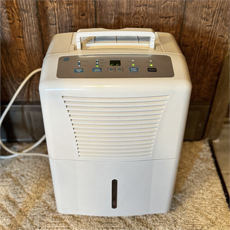 GE 30 Pint Portable Dehumidifier - Model ADEL30LRQ2