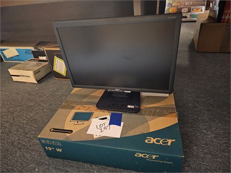 Acer 19" LCD Monitor