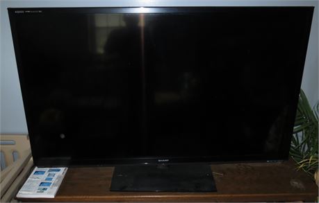 Sharp Aquos Quarttron 3D 60" Smart TV