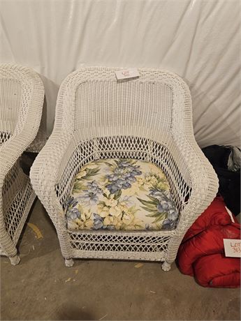 White Plastic Wicker Chair With Cushion