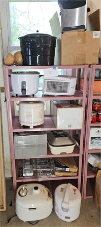 Mixed Small Appliance Lot: Presto Deep Fryer/Oster Juicer/Knife Set & More