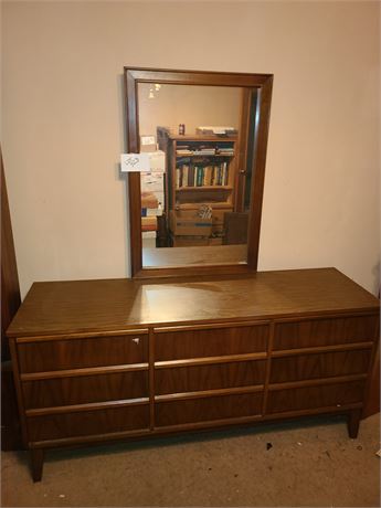 Dixie Wood Dresser & Mirror