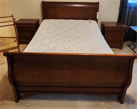 Queen Sleigh Bed