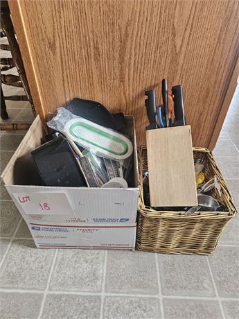 Mixed Kitchen Utensils Lot