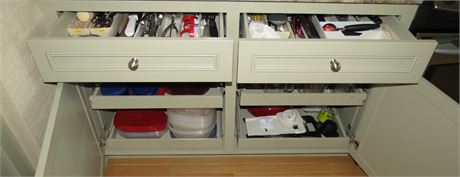 2 Drawers, 2 Cabinets Kitchen Cleanout