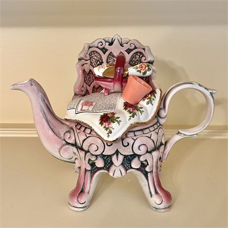 Royal Albert Old Country Roses Teapot