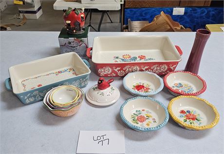 Pfaltzgraff Winterberry, Longaberger Rose Vase, Pioneer Women & More