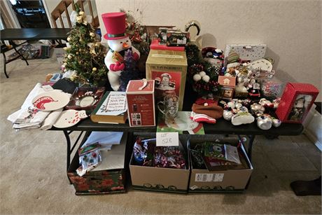 Large Lot of Christmas : Ornaments / Faux Floral / Dishes / Cookie Jars & More
