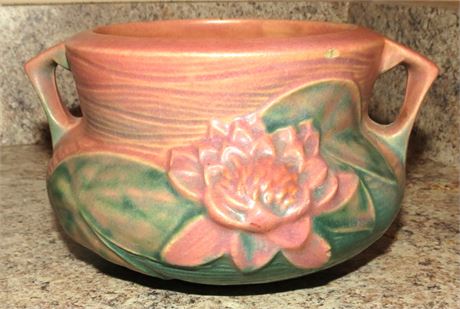 Vintage Roseville 2 Handled Water Lily Vase