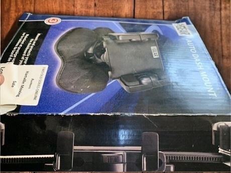 USA Gear Auto Dashboard Mount For Cell Phone