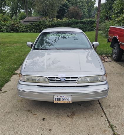 1997 Ford Crown Victoria 4.6L V8 84,900 Original Miles