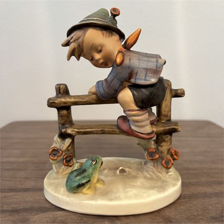 "Retreat to Safety" TM2 6" Goebel Hummel Figurine