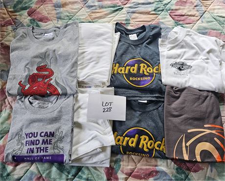 Mixed Men's T-Shirts: Hard Rock & More Size L & XL