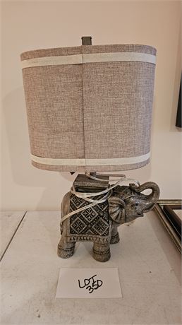 Jinyu Elephant Table Lamp