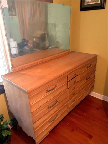 Vintage KLING Solid Maplewood Chest of Drawers W/Vanity Mirror
