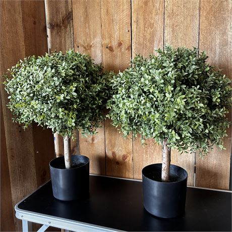 Veryhome Artificial Boxwood Trees in Plastic Planters Bases