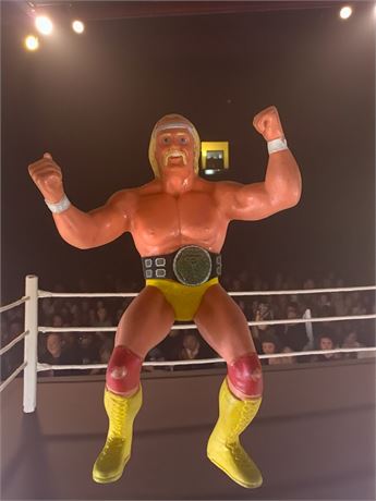 Hulk Hogan WWF Wrestling Superstars Action Figure Titan Sports Inc 1984