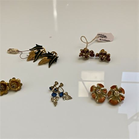 Mode Art Black Enamel/Gold-Tone Leaf & Coro Purple Austrian Crystal Earrings