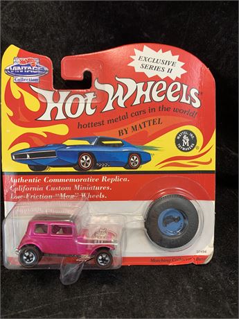 Vintage Hot Wheels Cars Vintage Collection Magenta 32 Ford Made In 1993 NEW
