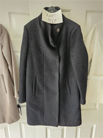 Kenneth Cole Size 6P Black Ladies Coat with Tags
