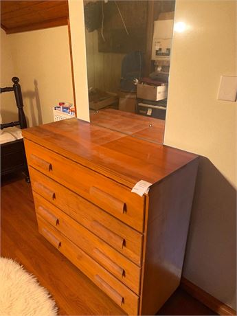 MCM 6 Drawer Chest of Drawers/Dresser W/Rectangular Vanity Mirror 40 x 18 x 74