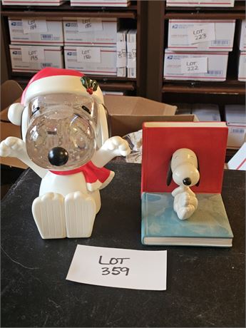 Peanuts Snoopy Acrylic Glitter Light & Hallmark Snoopy Bookend