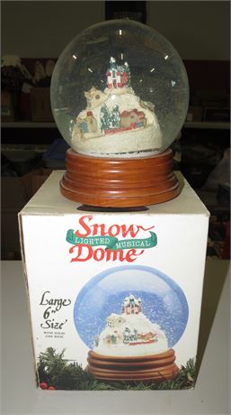 6" Lighted Musical Snow Globe