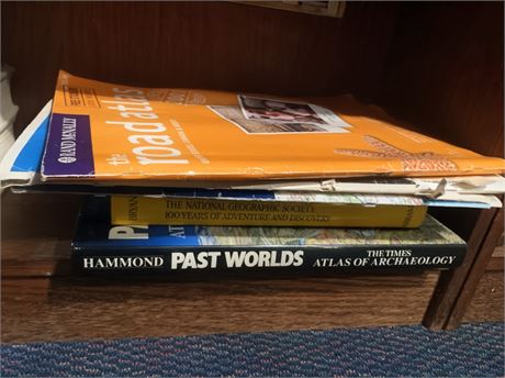 Book Shelf Lot - Leonardo da Vinci Book, 2001 Rand McNally Road Atlas