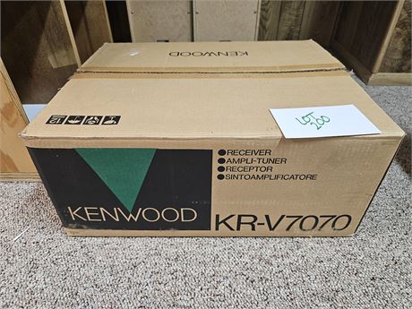 Kenwood KR-V7070 Receiver in Box