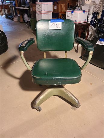 Cosco Metal Vinyl Heavy Duty Office Chair on Castors