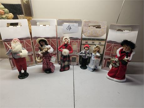 Byer's Choice Christmas Caroler Dolls - Mixed Lot of 5