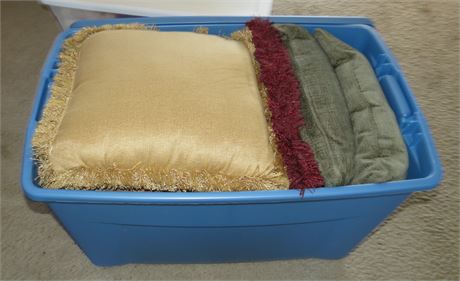 Tote of Throw Pillows