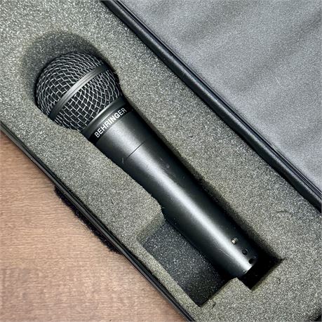 Behringer Ultravoice XM8500 Microphone