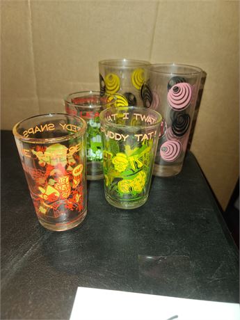 MCM Drinking Glasses, & Vintage 1974 Sylvester, Tweety & More Warner Bro.Glasses